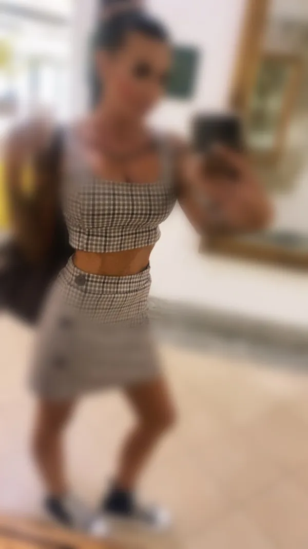 Nicole Avatar Bg