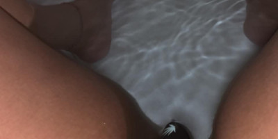 Thick Lightskin with big ass and big tits