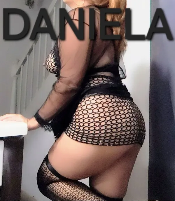 Daniela Avatar Bg