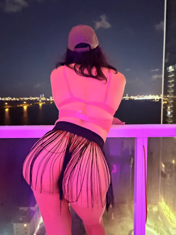 Clhoe Avatar Bg