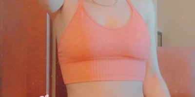 The wet bombshell text or call me to give me some company