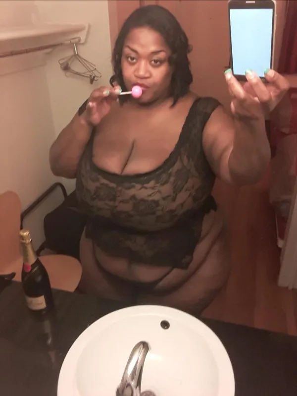 Kerri Kushions Avatar Bg