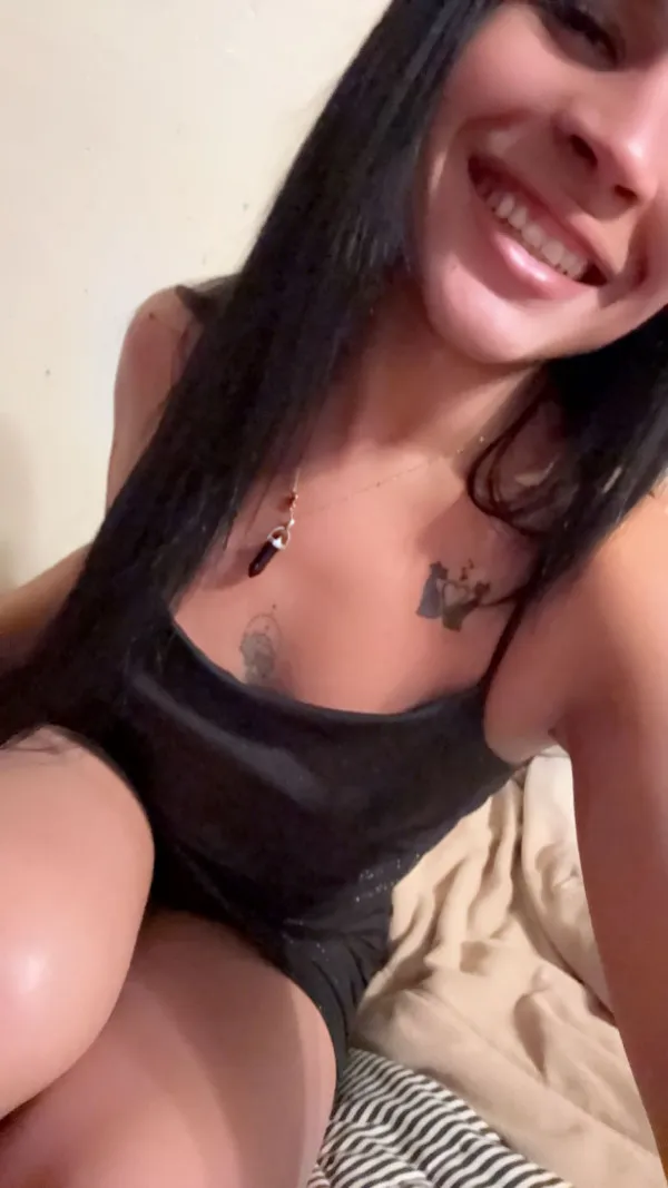 Antonella Avatar Bg