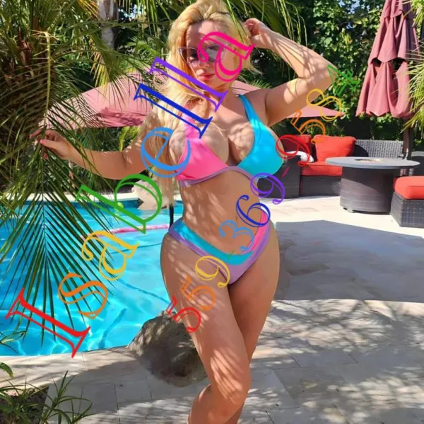 Isabella Avatar Bg