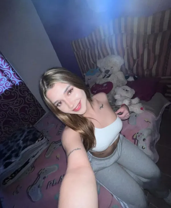 Catalina Avatar Bg