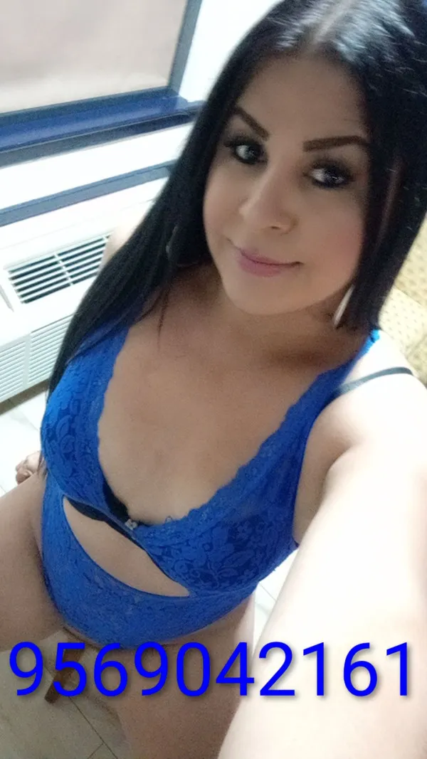 Dulce Vega Avatar Bg