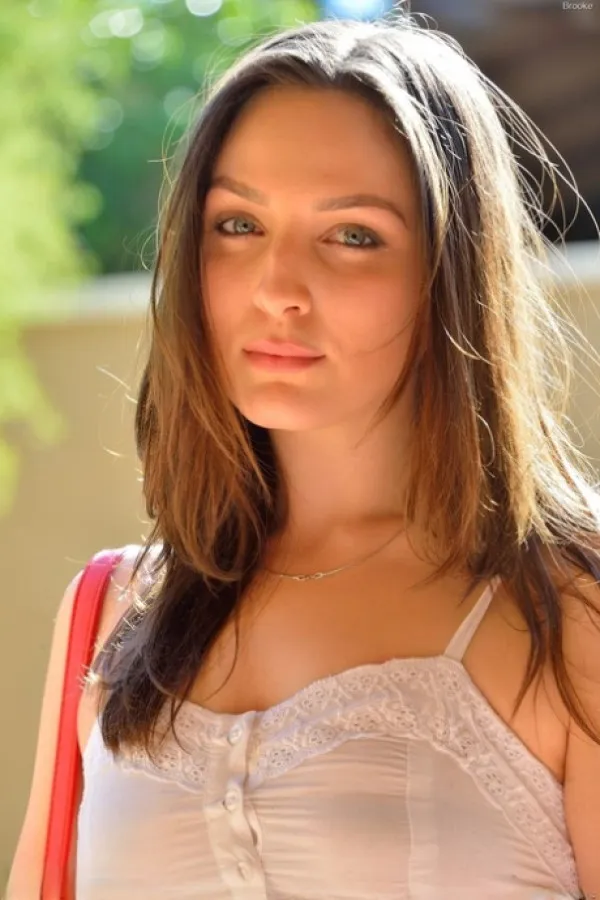 Gabrielle Avatar Bg