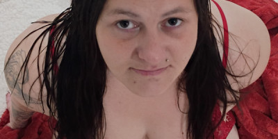 Looking for a good time? Text this kinky brunette. Good time is what we will have