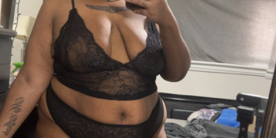 Bbw throat goat at your service waiting to make all your fantasies come true