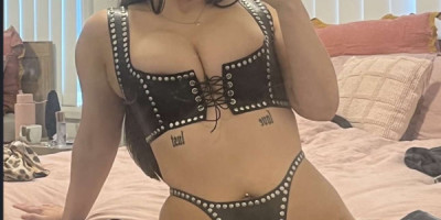 Sweet young girl available for meet up and full fun