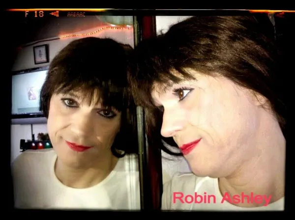 Robin Ashley Avatar Bg