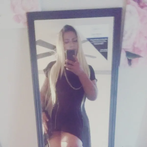 Caysi Moreno Avatar Bg