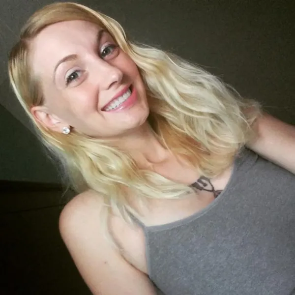 Ashley Monroe Avatar Bg