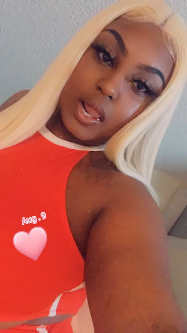 FreakBarbieBella Avatar Bg