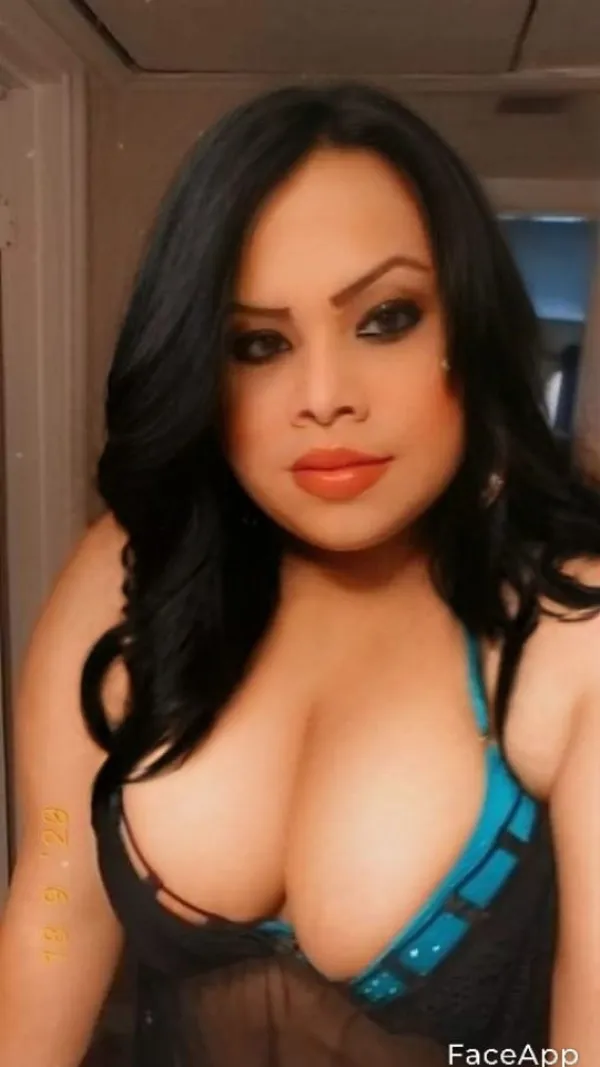 Catalina Ts Avatar Bg