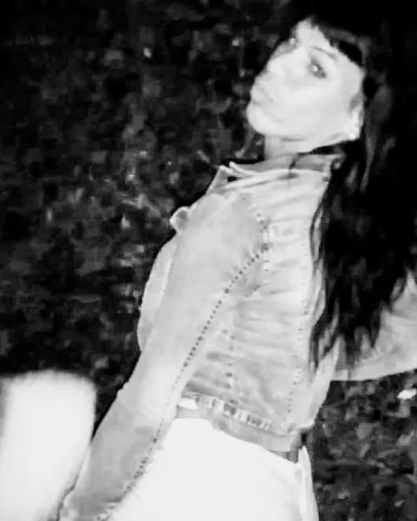 Chanel Avatar Bg