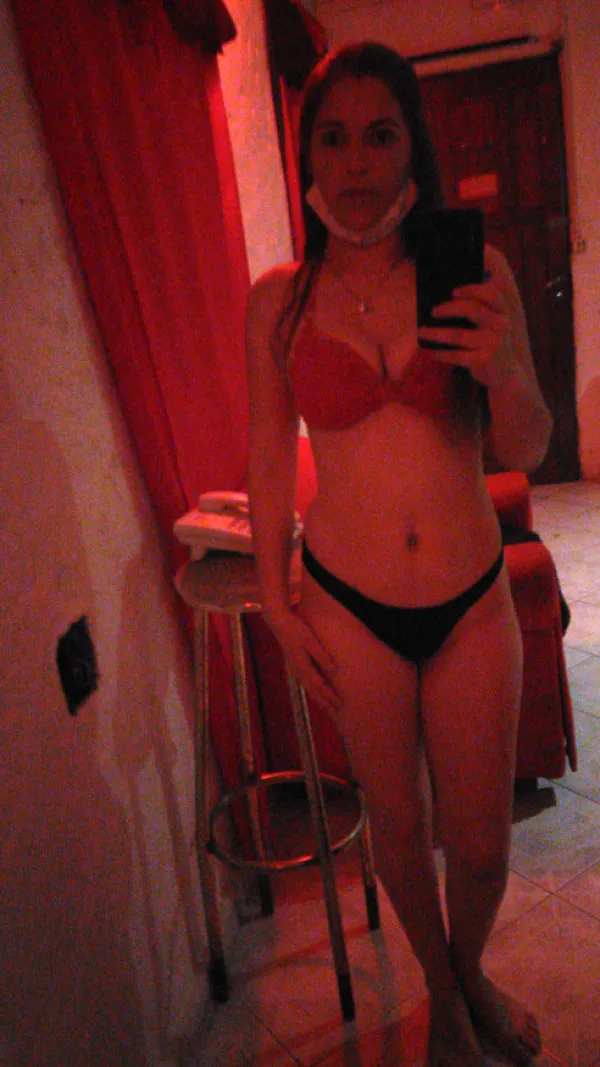 Valeria Avatar Bg
