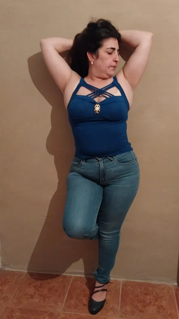 Ambar Avatar Bg