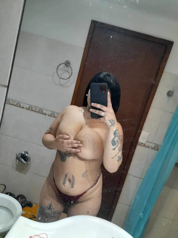 Pía Avatar Bg