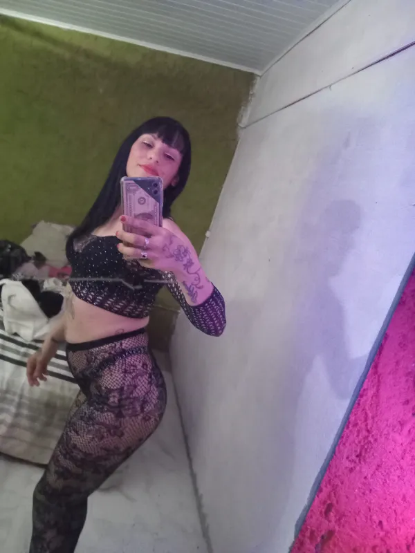 Viviana Avatar Bg