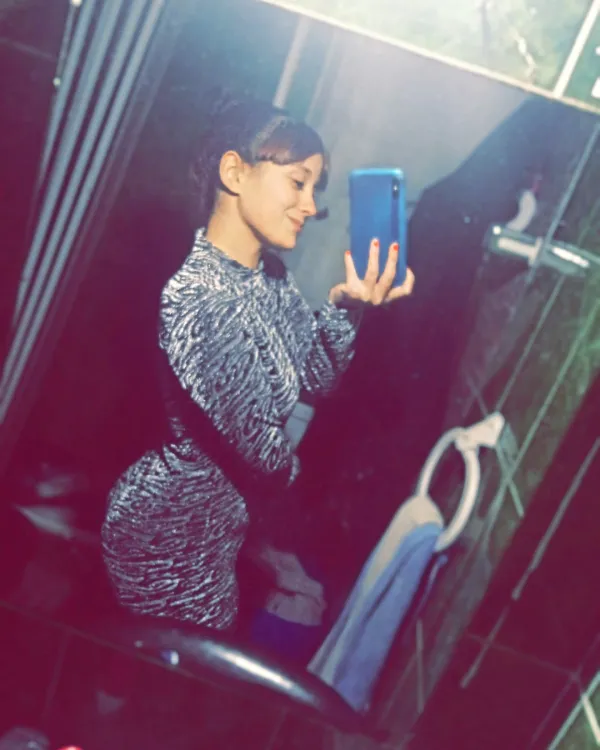 Camilita Avatar Bg