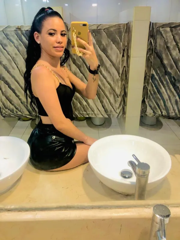 Yessica Avatar Bg