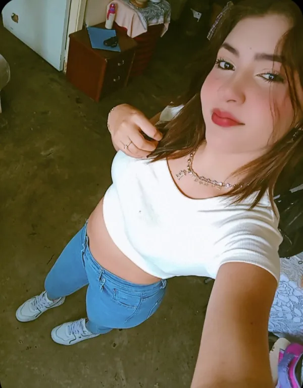 Estefany Avatar Bg