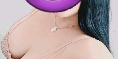 Sara tu blanquita sensual y encantadora en todo
