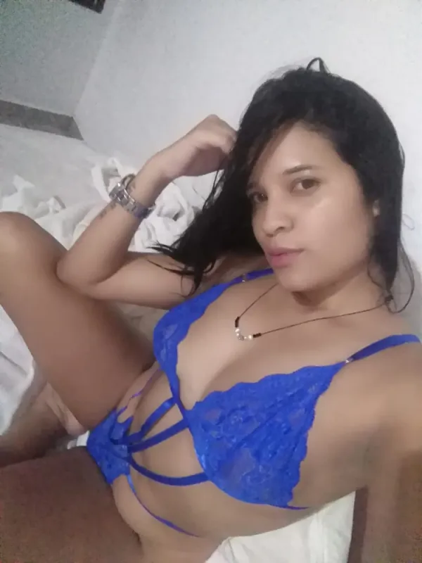 Camila Avatar Bg