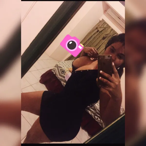 Mía Avatar Bg