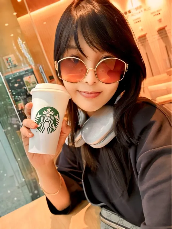Yua Avatar Bg