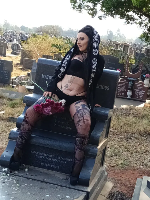 Maddy Avatar Bg