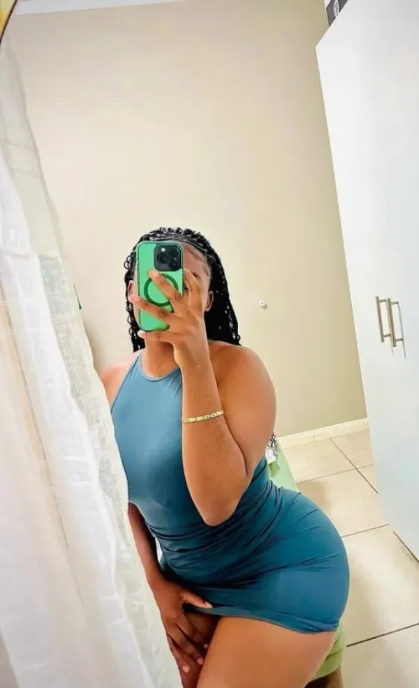 Queen Ashy Avatar Bg